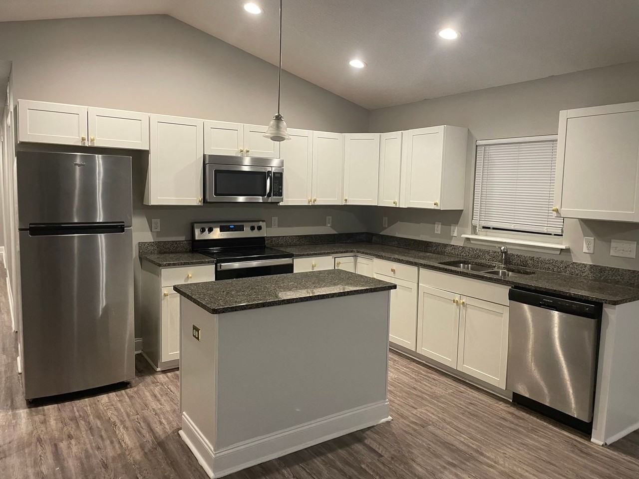 5309 Oak Trail Ln - Photo 2 of 17