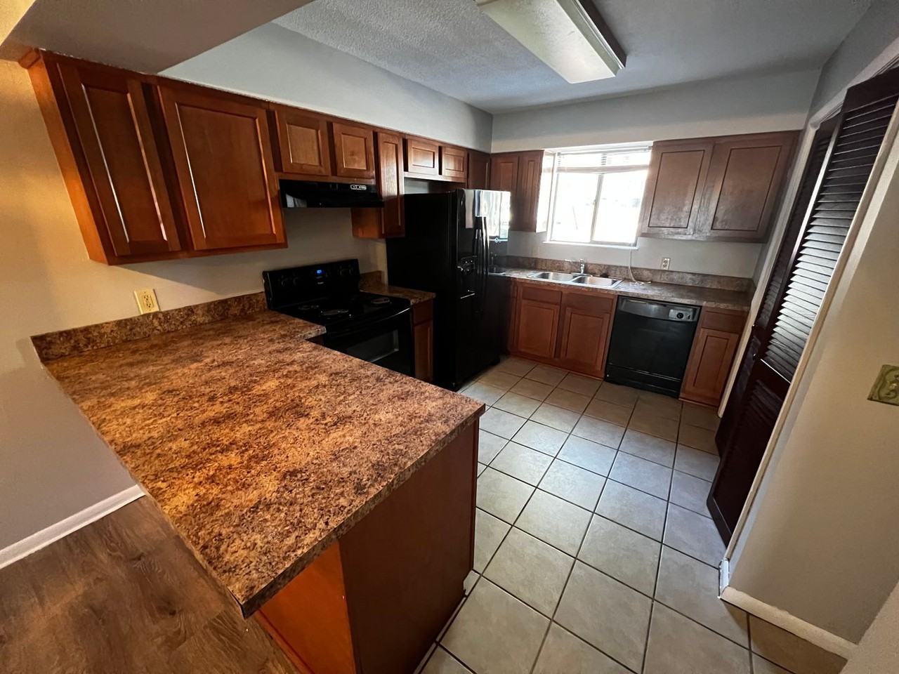 4403 Windergate Dr - Photo 2 of 10