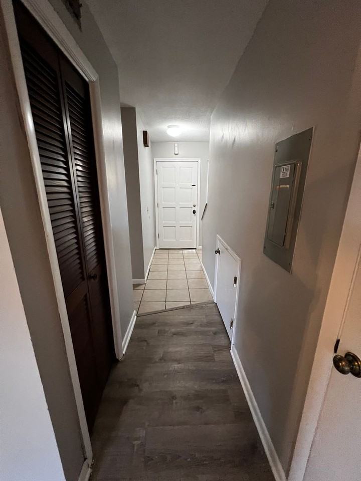 4403 Windergate Dr - Photo 5 of 10