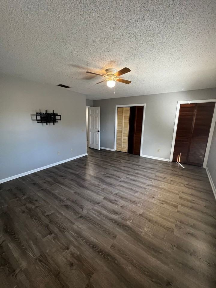 4403 Windergate Dr - Photo 6 of 10