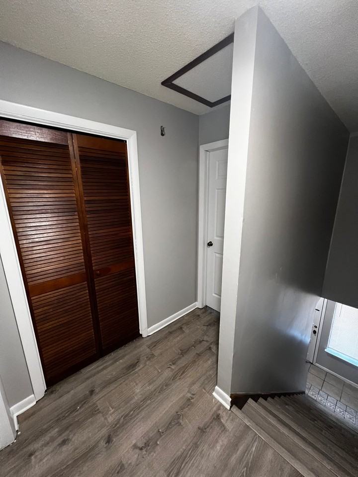 4403 Windergate Dr - Photo 7 of 10