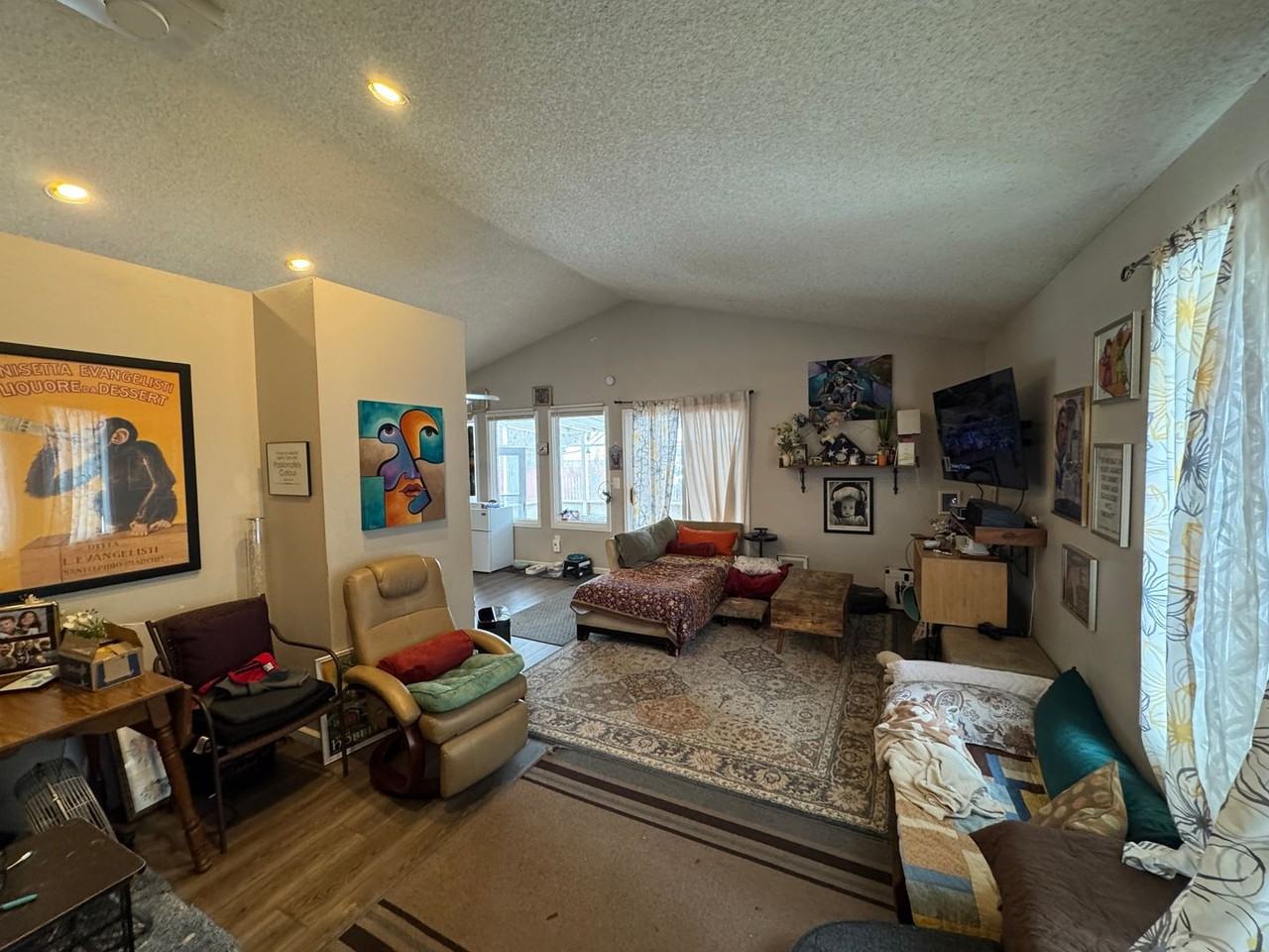 2750 Bradford Sq - Photo 6 of 18