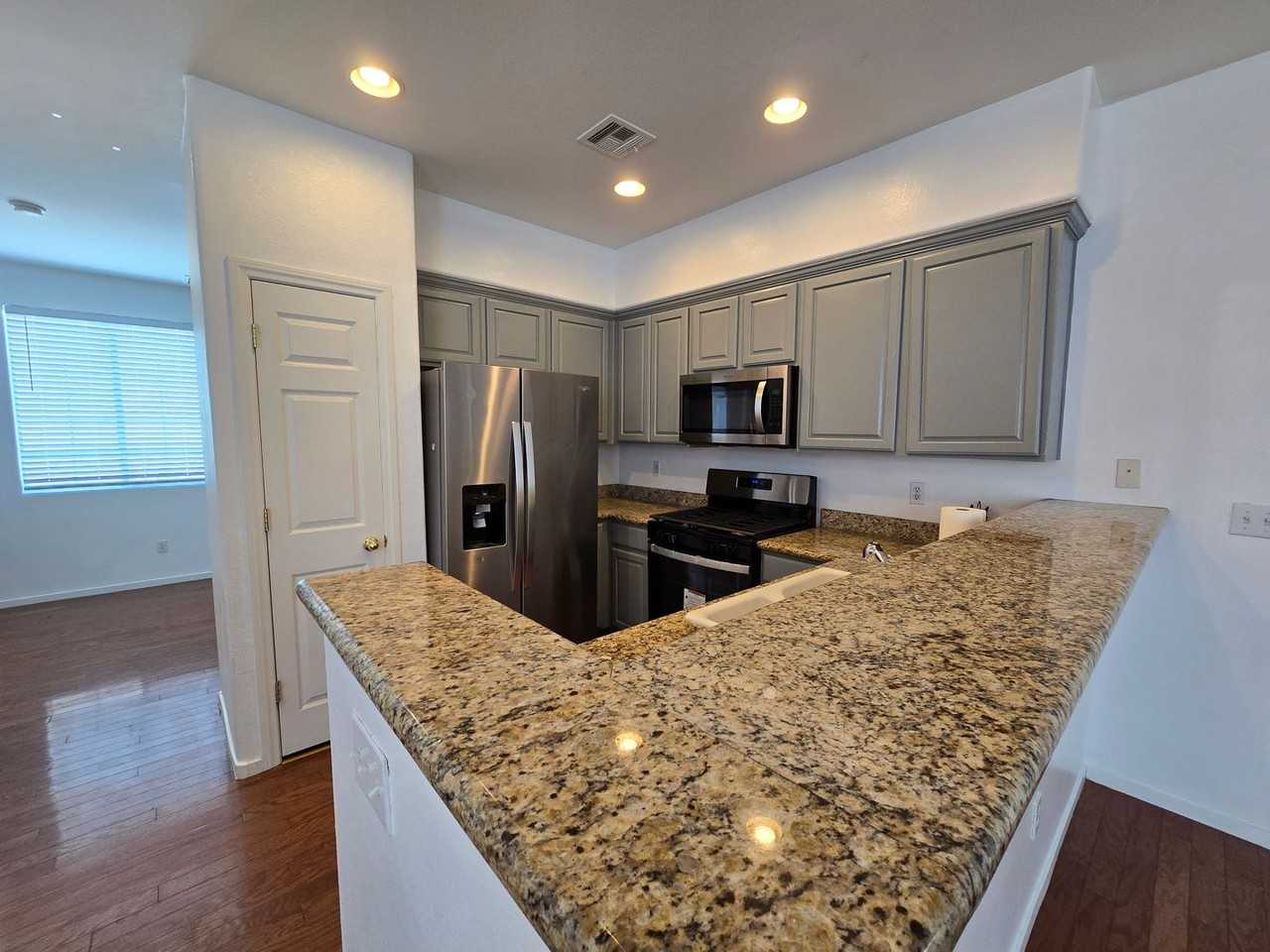 9786 Hanover Grove Ave - Photo 5 of 27