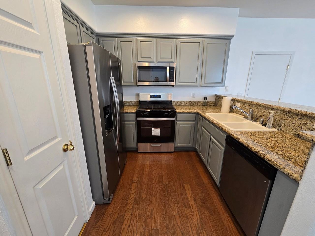 9786 Hanover Grove Ave - Photo 6 of 27