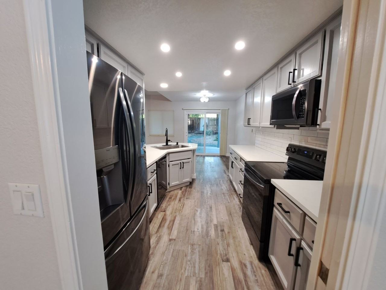 357 Shannon Dr - Photo 6 of 36