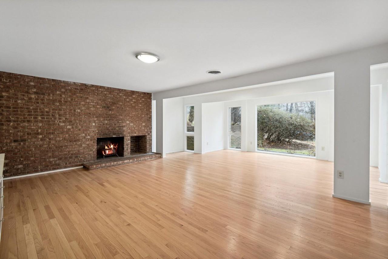 7700 Hamilton Spring Rd - Photo 2 of 29