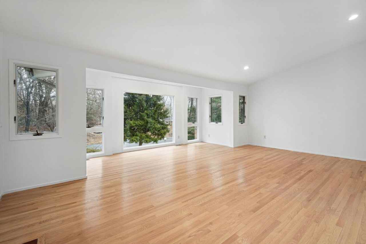 7700 Hamilton Spring Rd - Photo 7 of 29