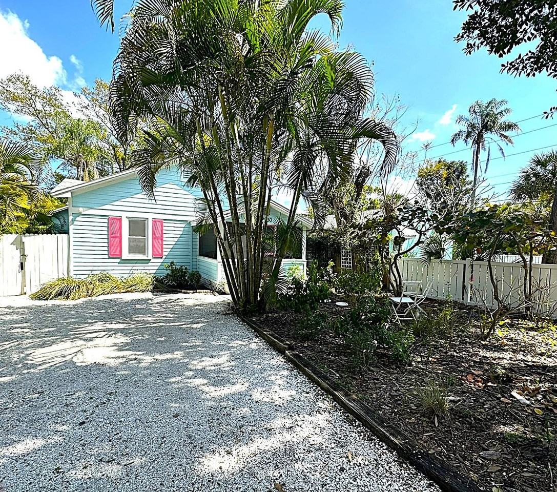 2530 52nd St S - Photo 2 of 28