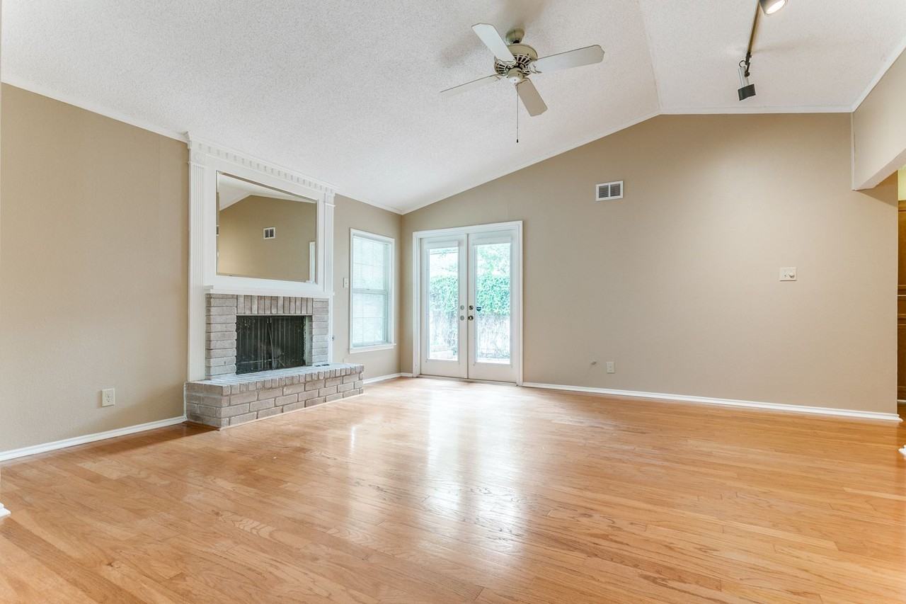 12107 Magnolia Blossom - Photo 4 of 26