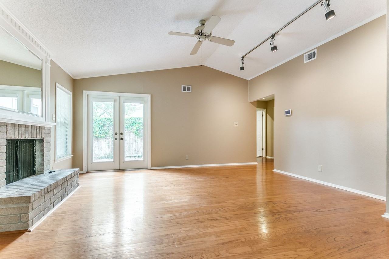 12107 Magnolia Blossom - Photo 5 of 26