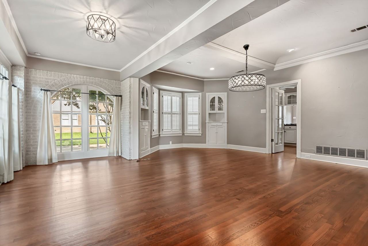 5546 Morningside Ave - Photo 2 of 39
