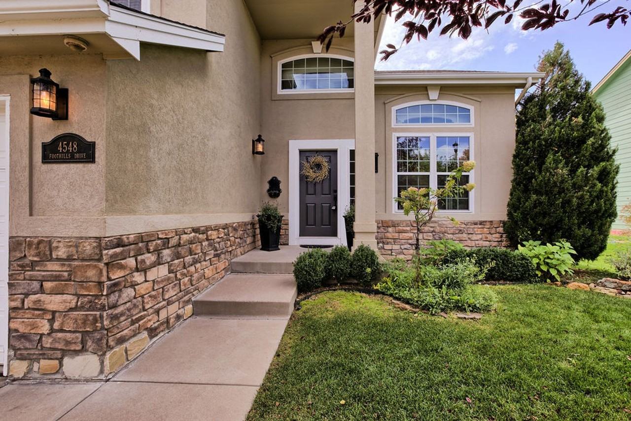 4548 Foothills Dr - Photo 2 of 46