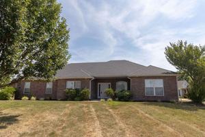 featured image of 2303 Roslyn Ct