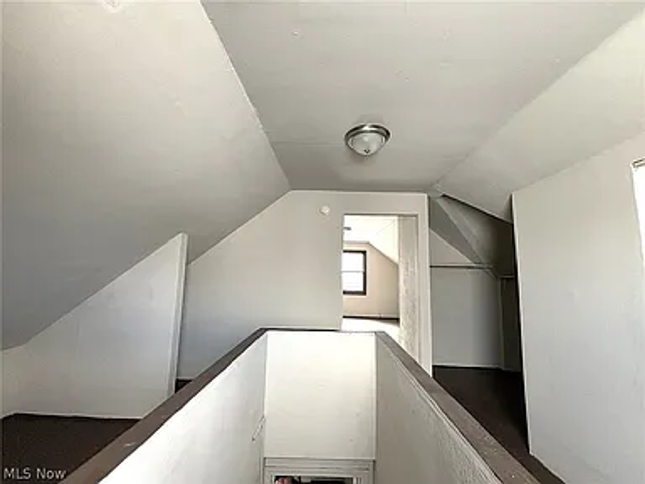 4065 E 153rd St - Photo 2 of 7