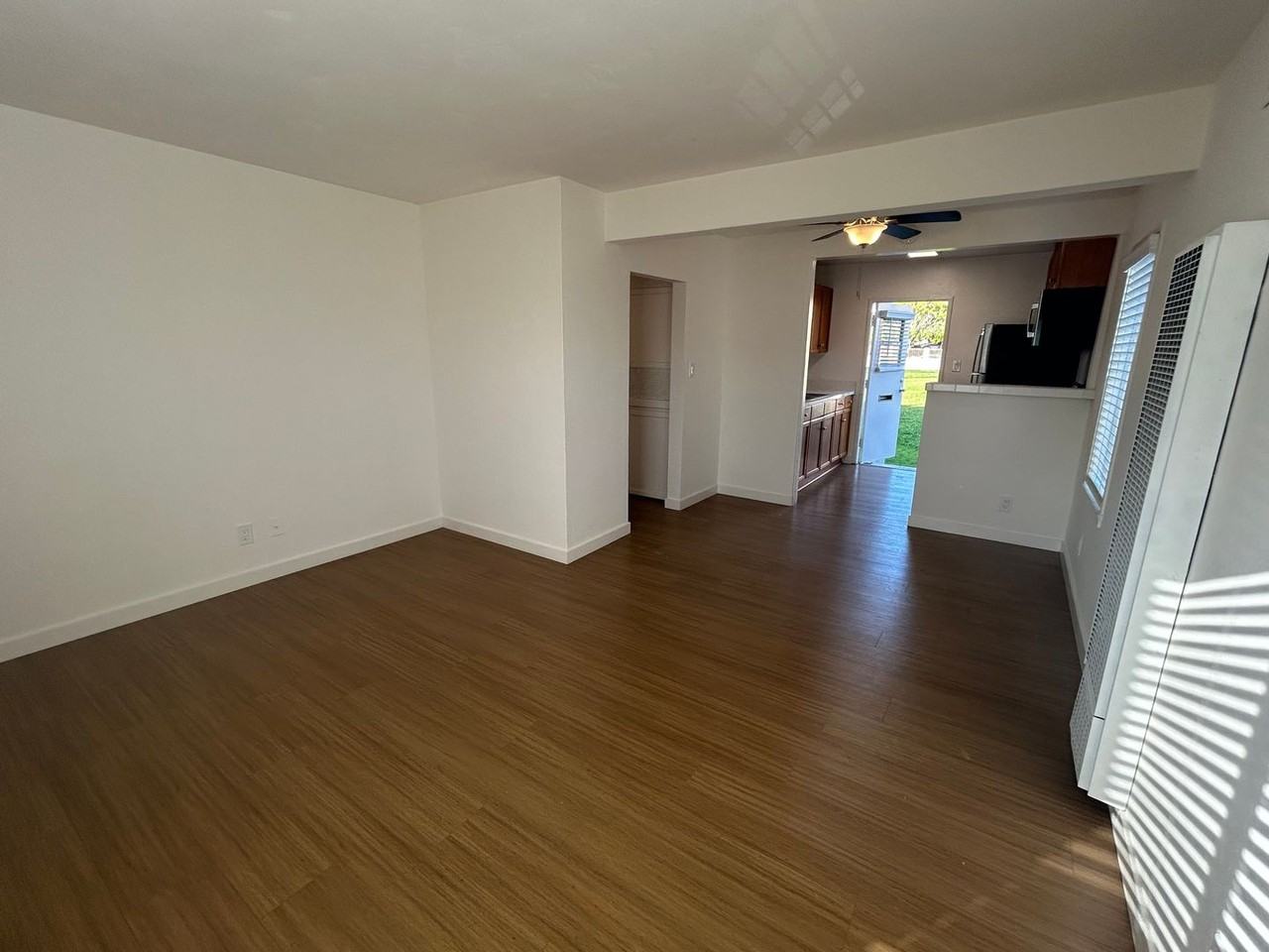 3126 Nimitz Blvd - Photo 3 of 12