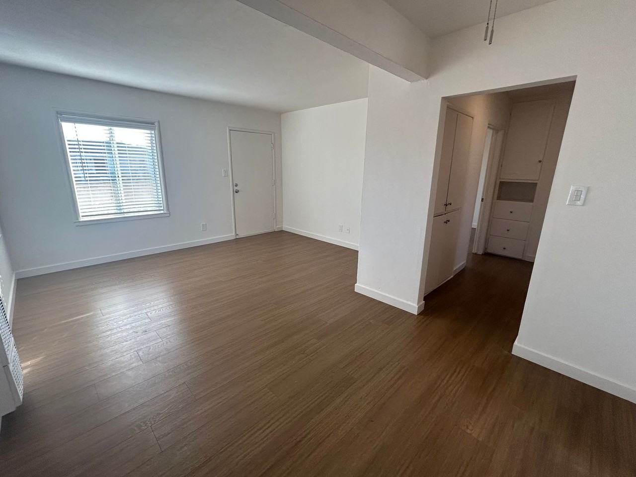 3126 Nimitz Blvd - Photo 4 of 12