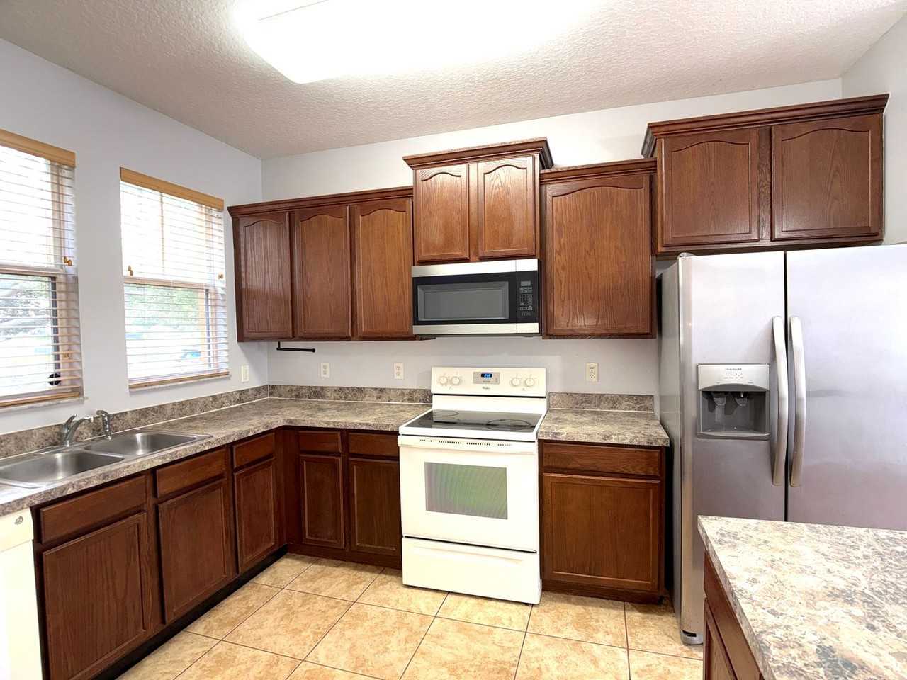 6919 Pasturelands Pl - Photo 4 of 22