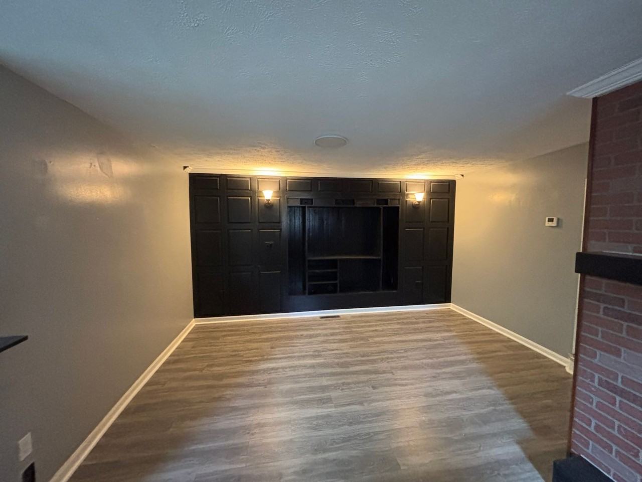 102 Eads St - Photo 2 of 19