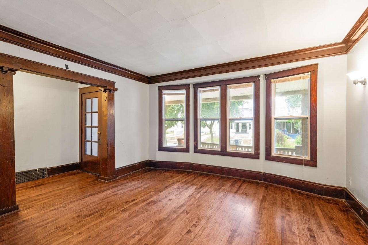 2929 N Murray Ave - Photo 4 of 24