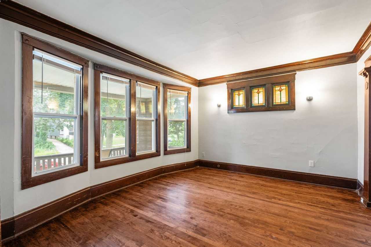 2929 N Murray Ave - Photo 5 of 24