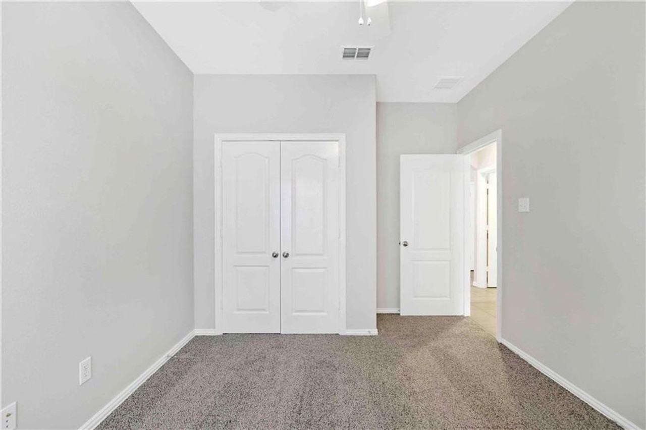 1420 Samantha Creek Dr - Photo 5 of 15