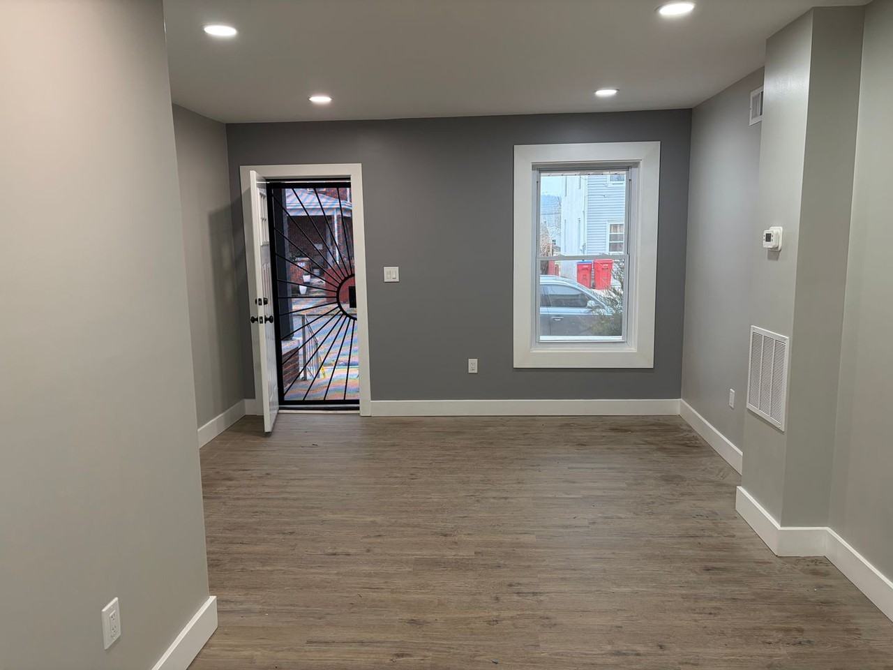 507 W Vine St - Photo 2 of 19