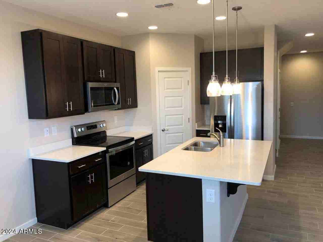 578 W Westchester Ave - Photo 5 of 23