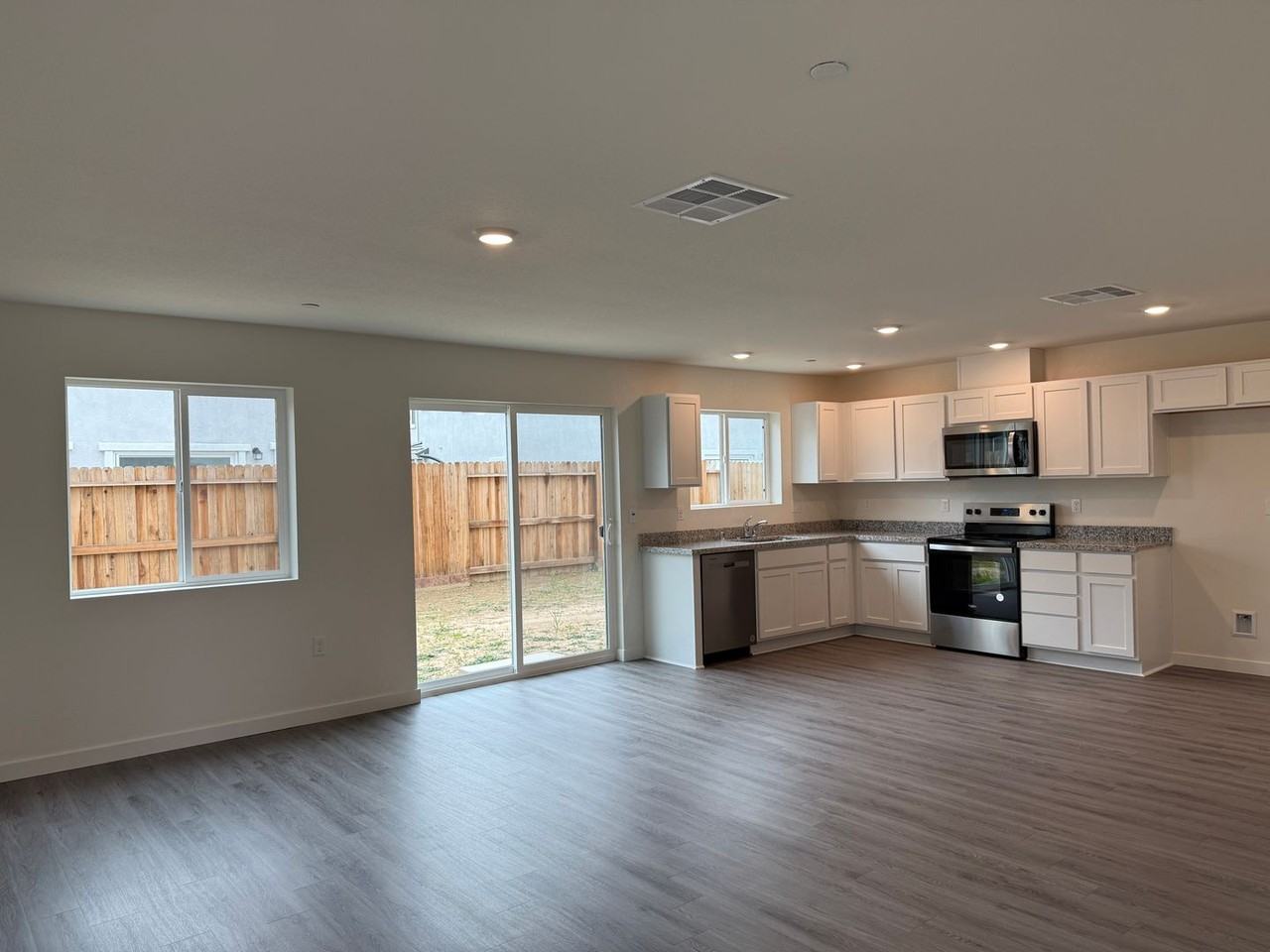 316 Hammock Pl - Photo 6 of 24