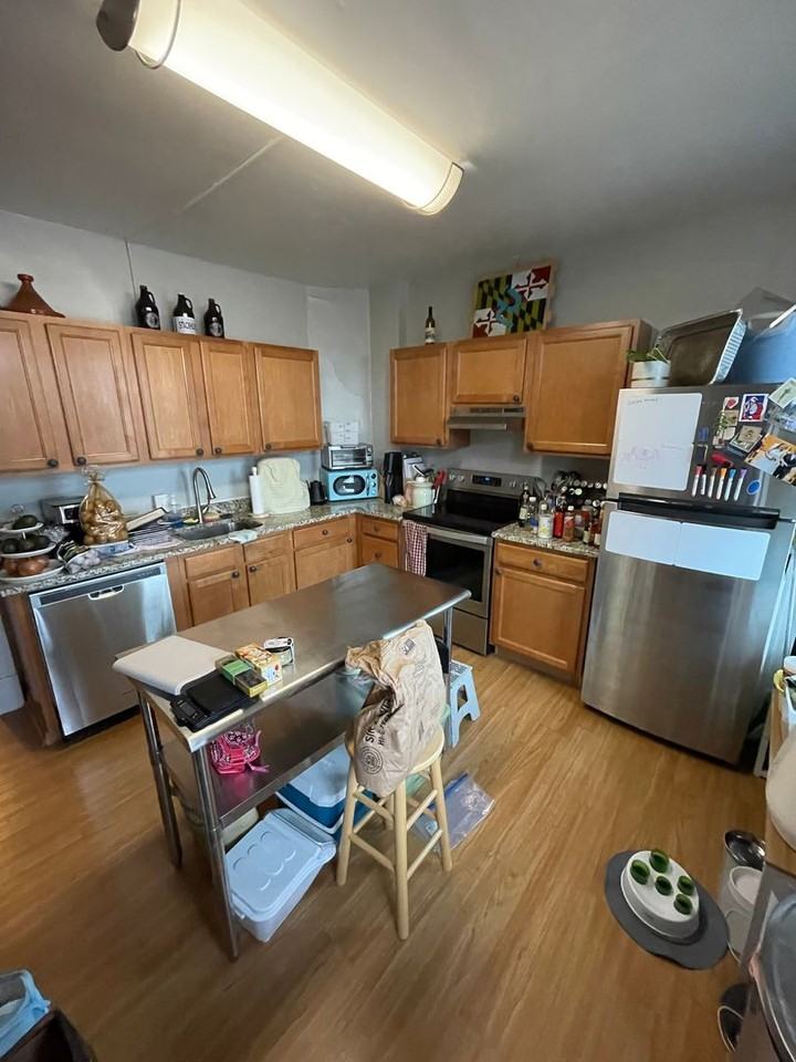 3006 Guilford Ave - Photo 5 of 6