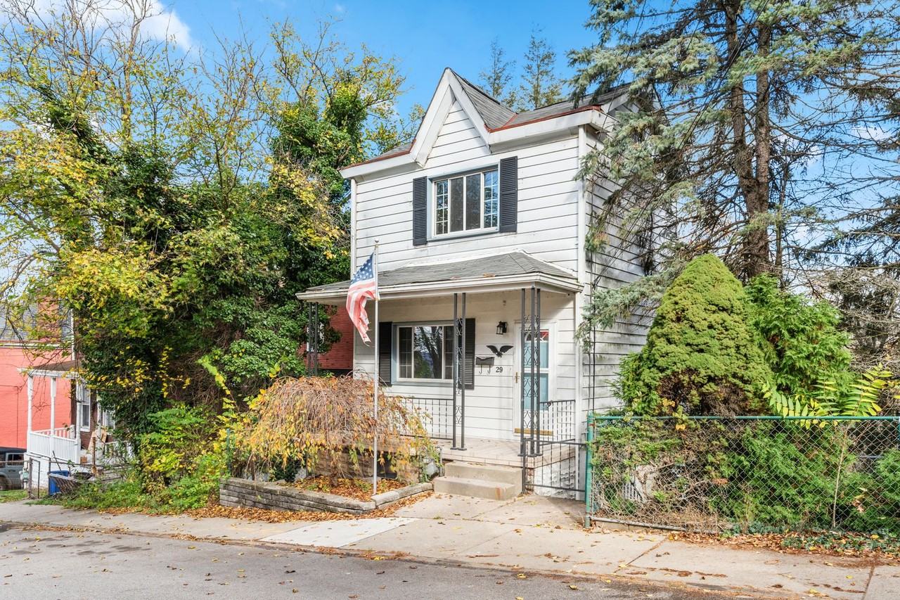 29 Bigelow St - Photo 2 of 33