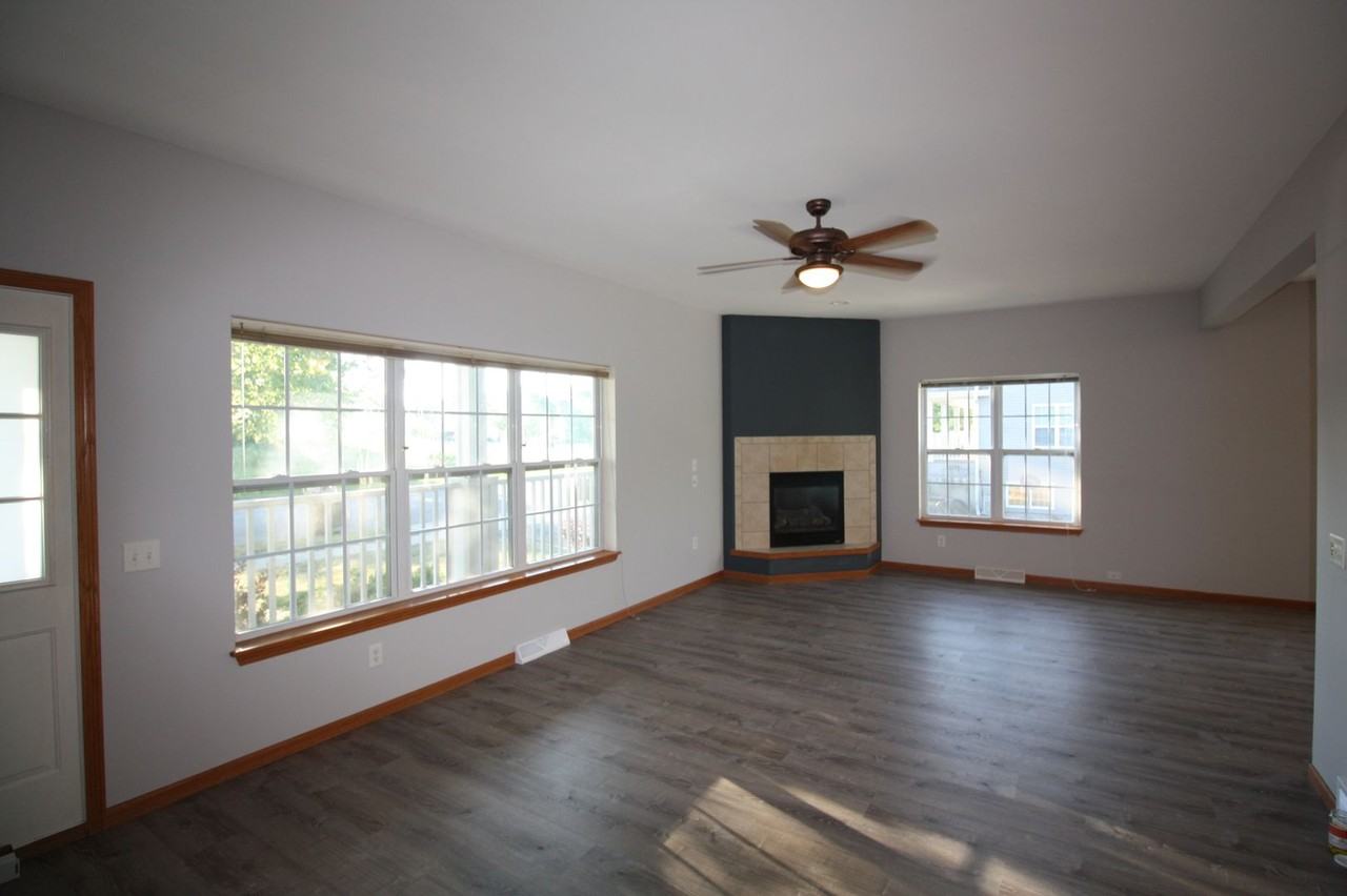 4221 Owl Creek Dr - Photo 6 of 19