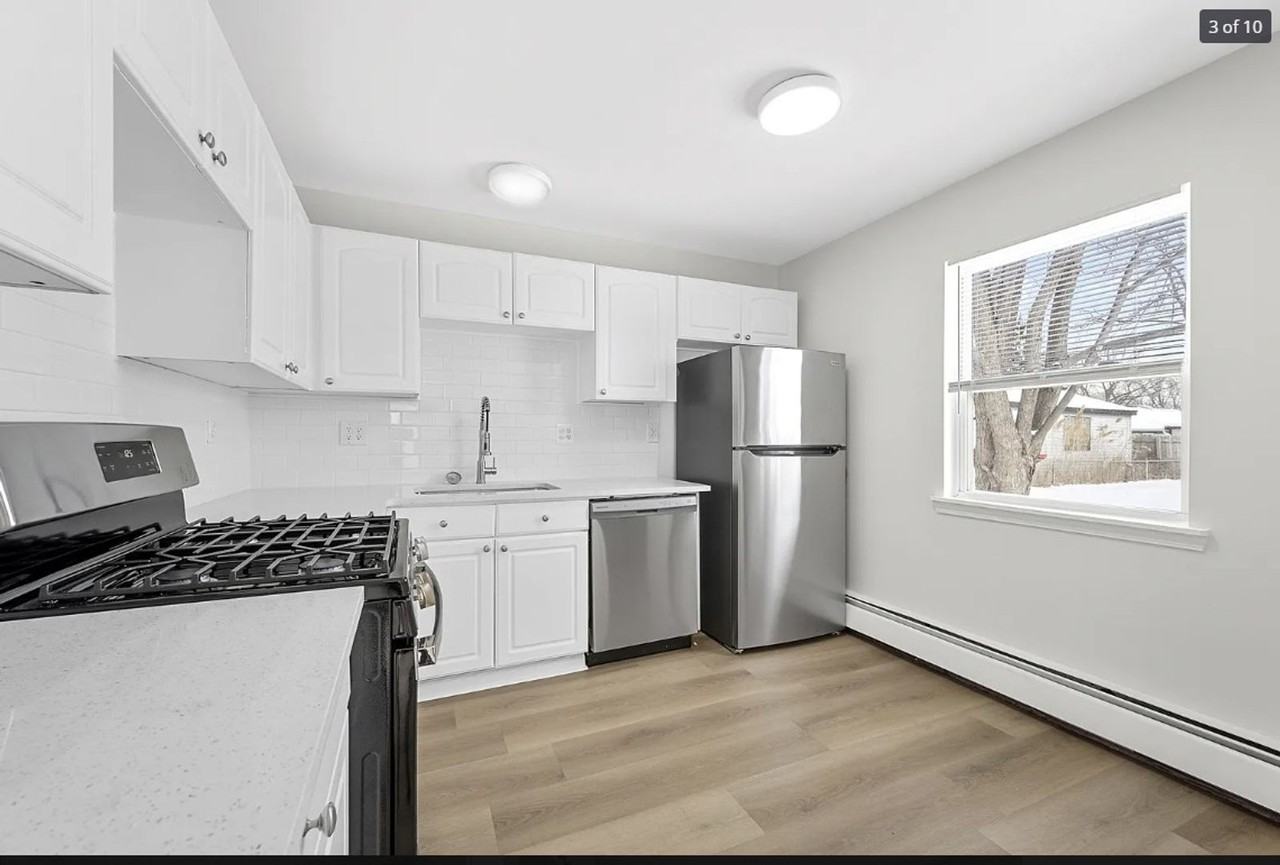 25184 Wiseman St - Photo 2 of 10