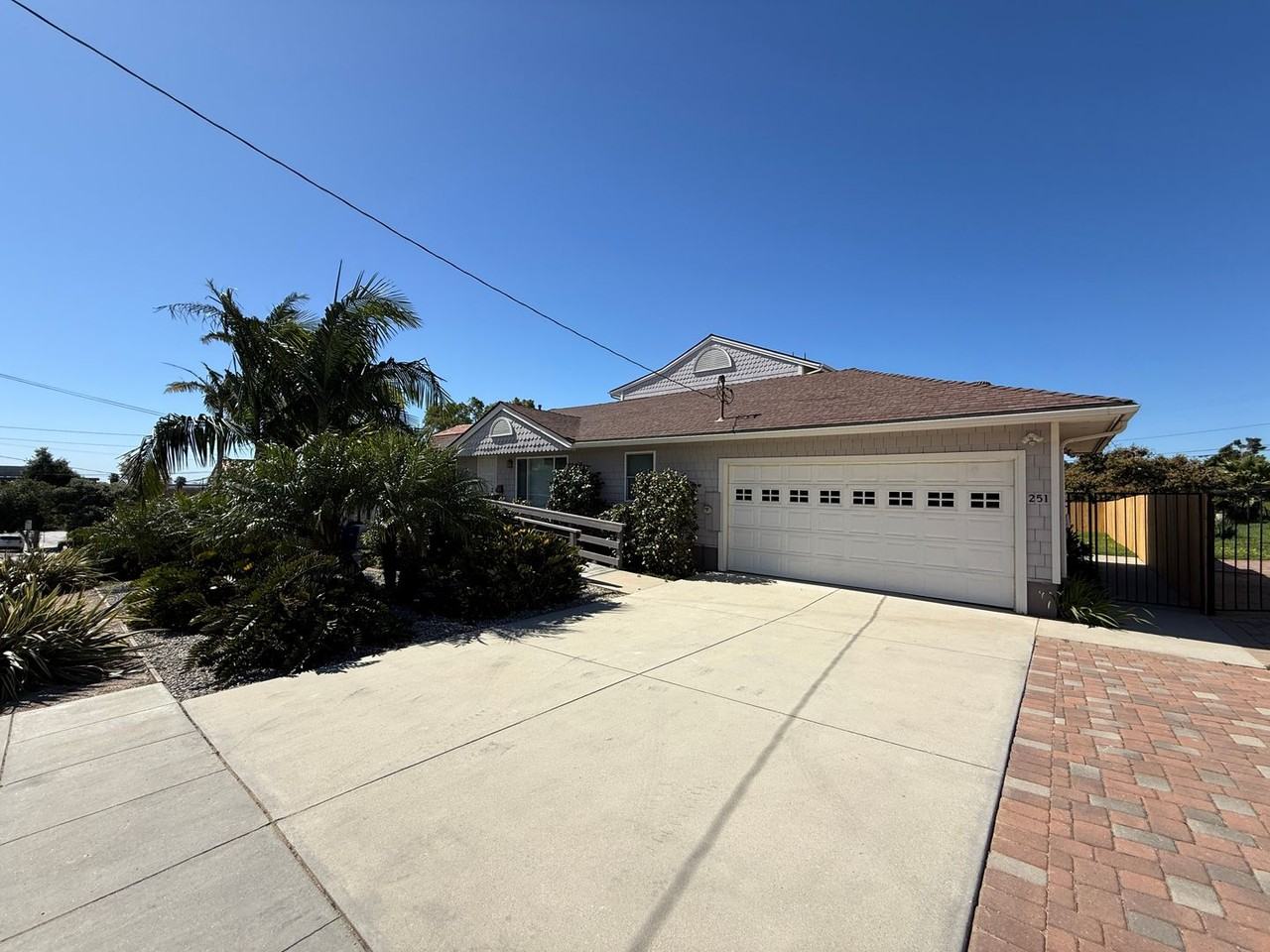 251 Walnut Dr - Photo 2 of 47