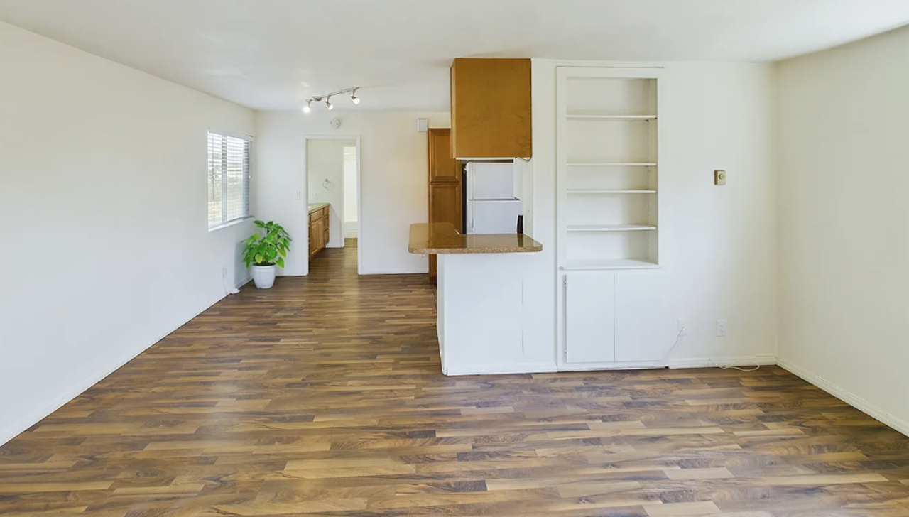 1 and 2 bedrooms in the heart of university heights! - Photo 3 of 8