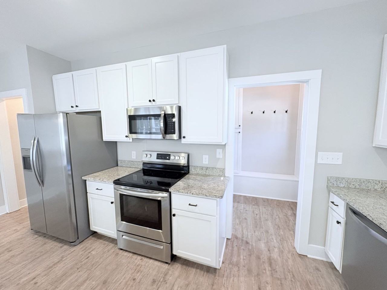 419 Eaton St - Photo 3 of 19