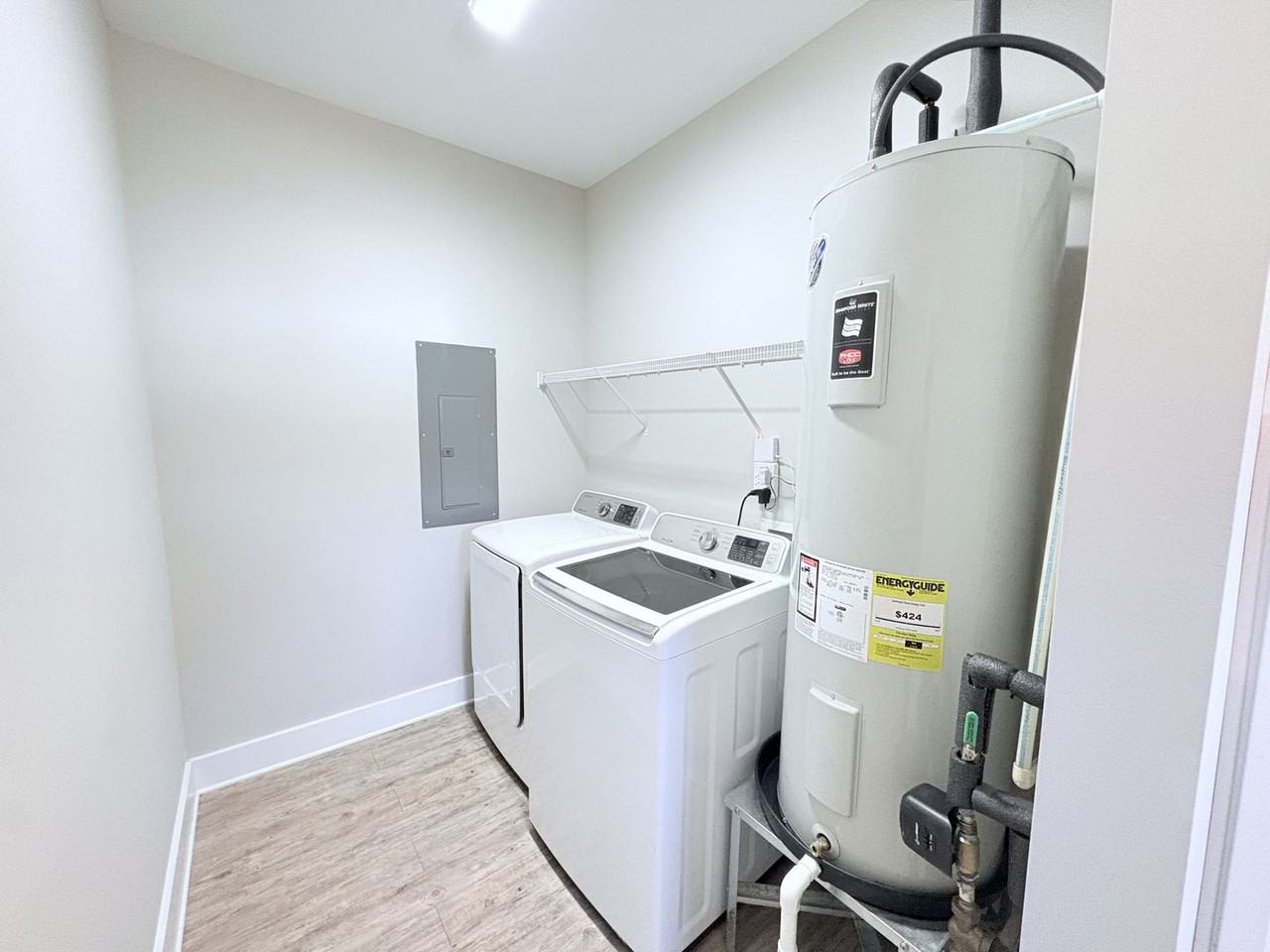 419 Eaton St - Photo 5 of 19