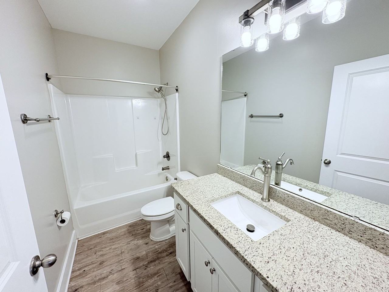 419 Eaton St - Photo 7 of 19