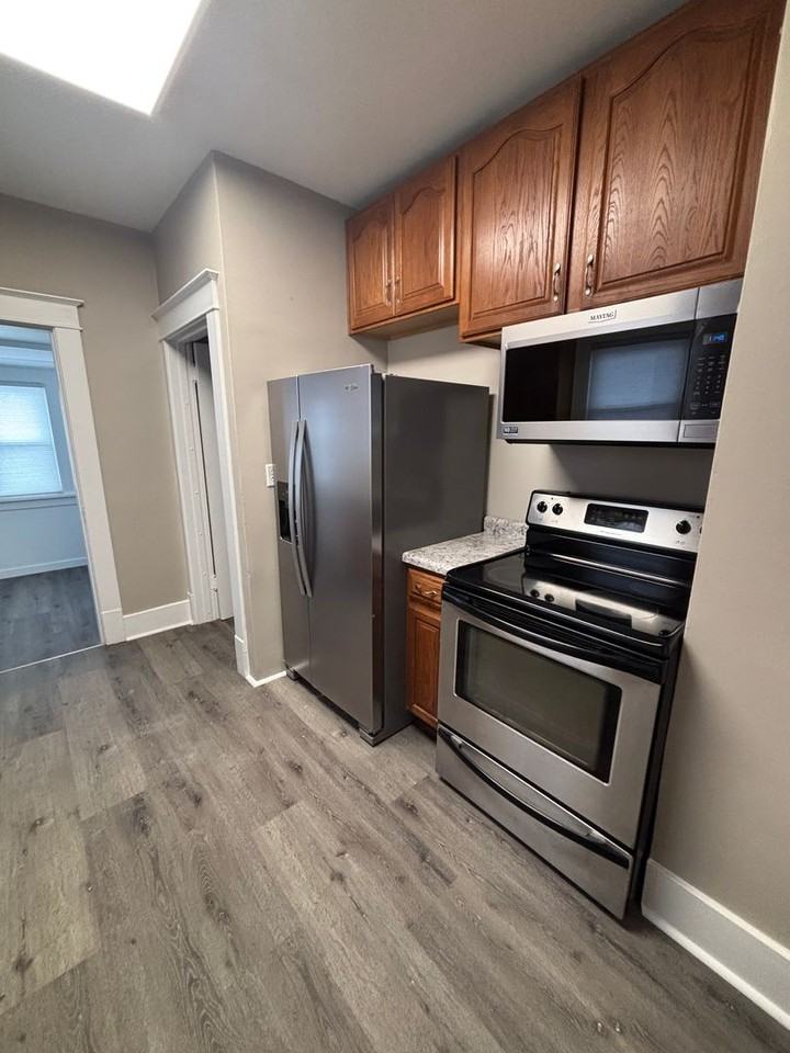 707 W Pasewalk Ave - Photo 2 of 16