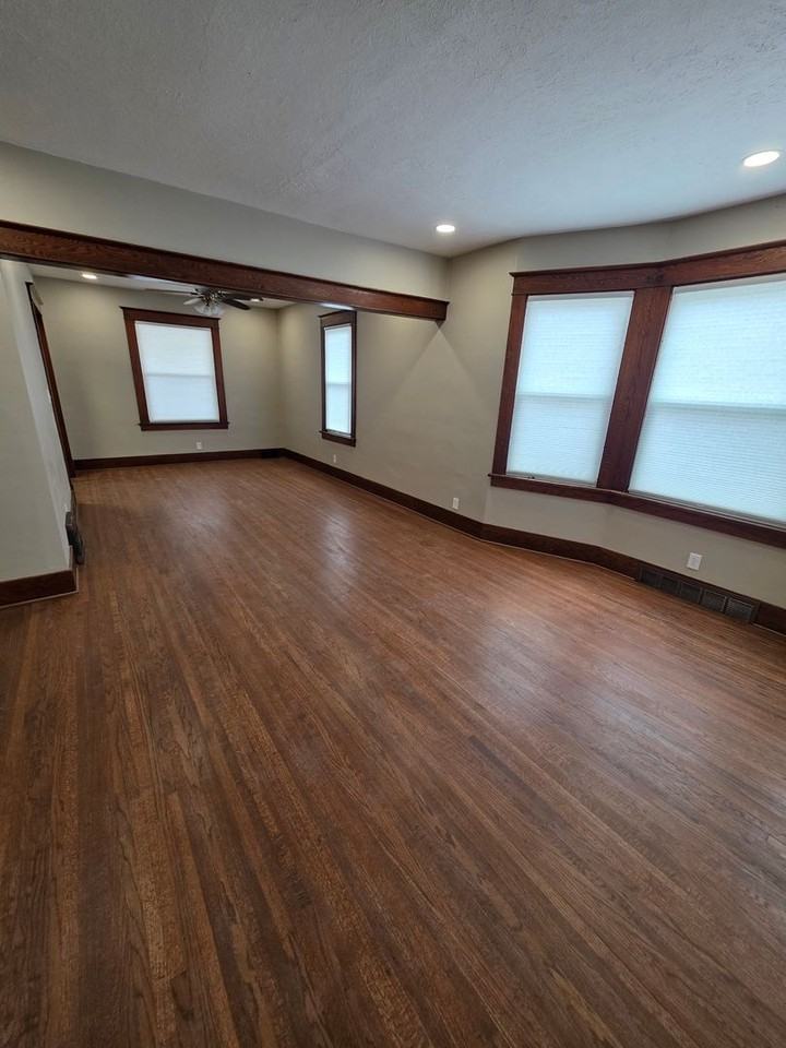 707 W Pasewalk Ave - Photo 5 of 16