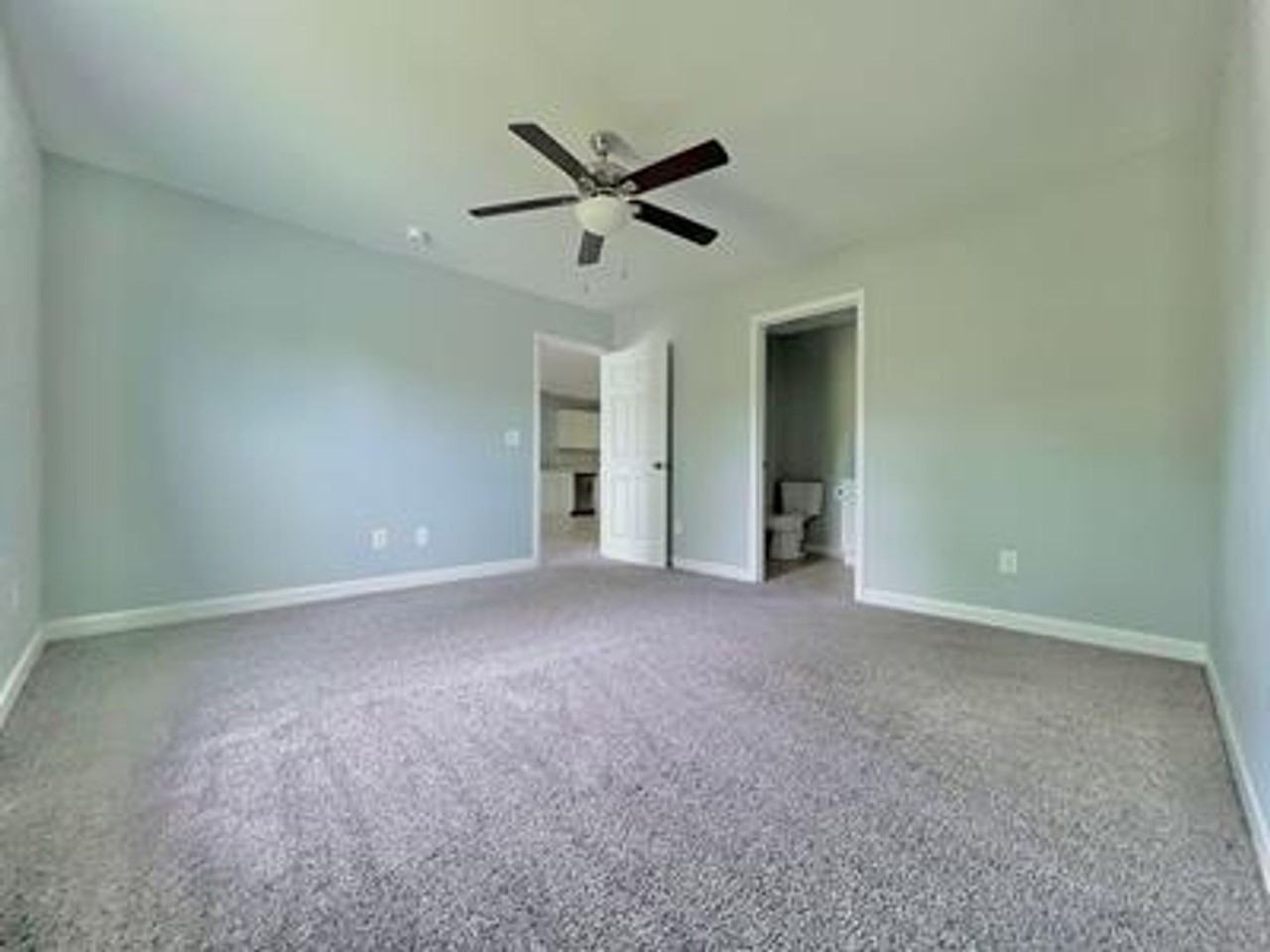 170 Pine Hollow Rd - Photo 7 of 12