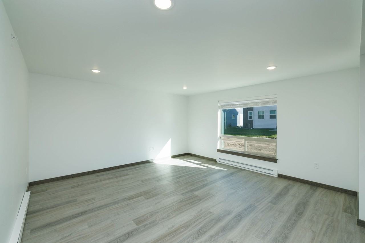 1144 Abigail Lane - Photo 5 of 30