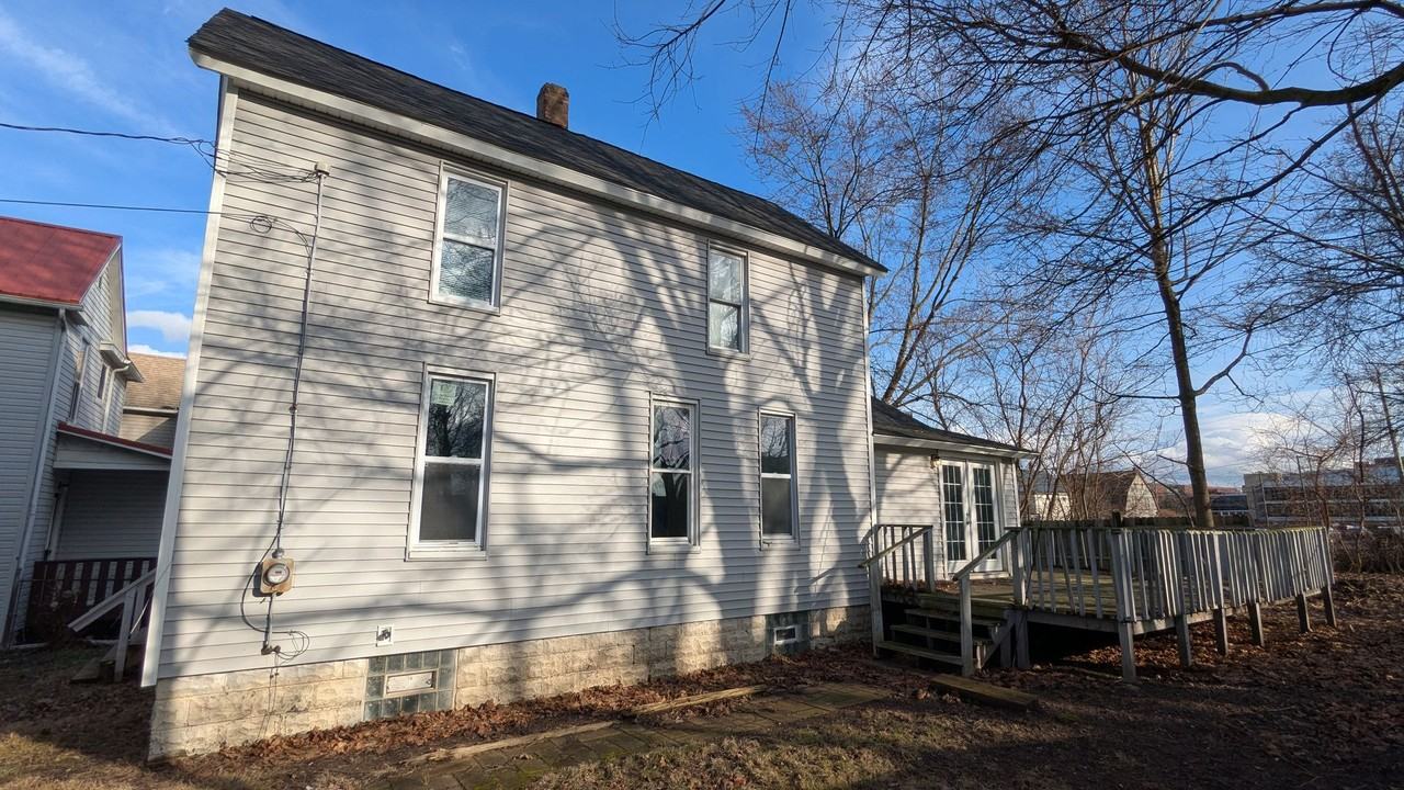 248 Arch St - Photo 3 of 35