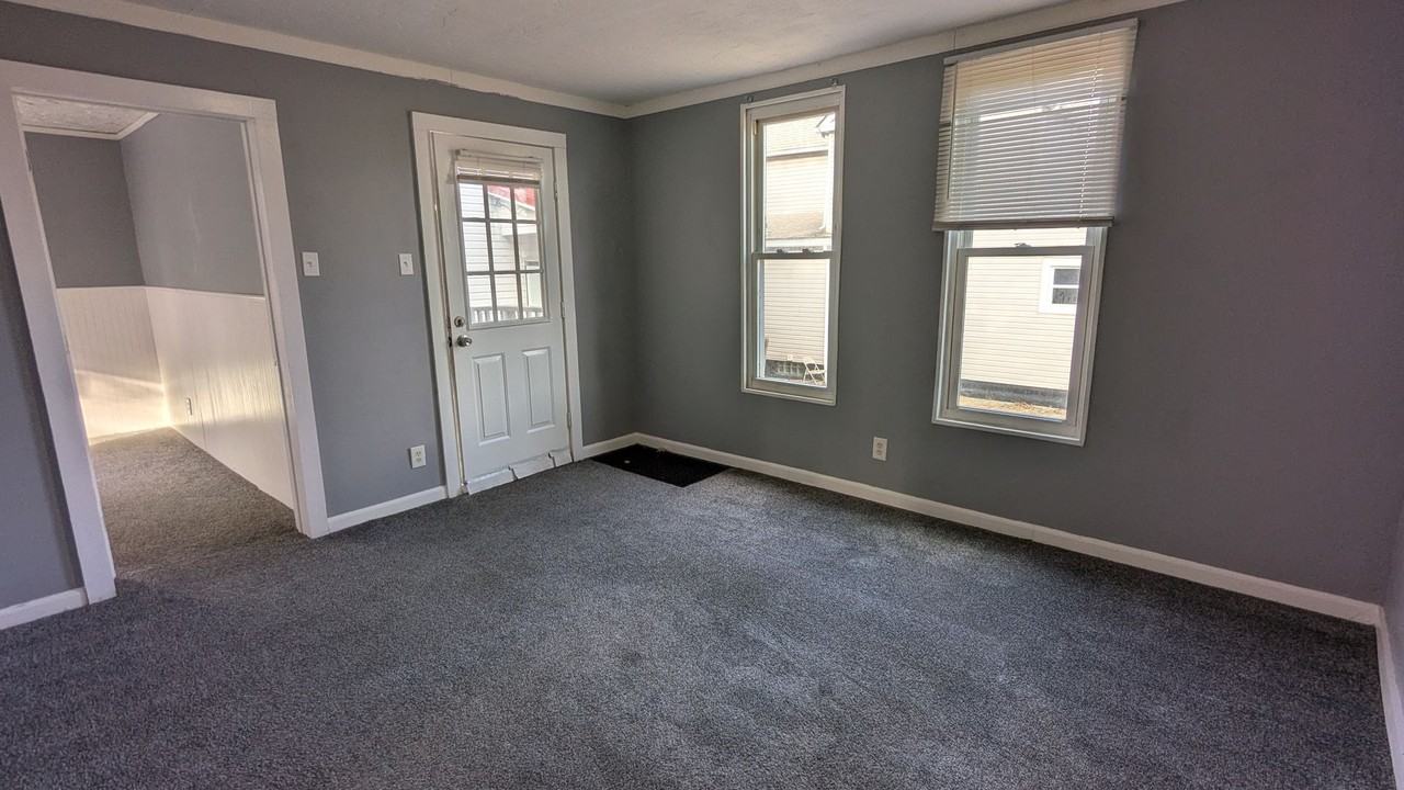 248 Arch St - Photo 6 of 35