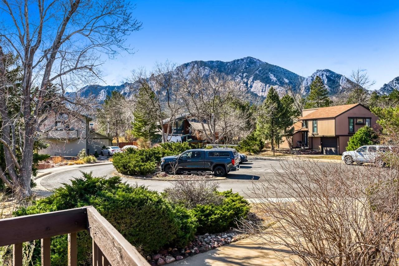 3320 Longwood Ave - Photo 3 of 38