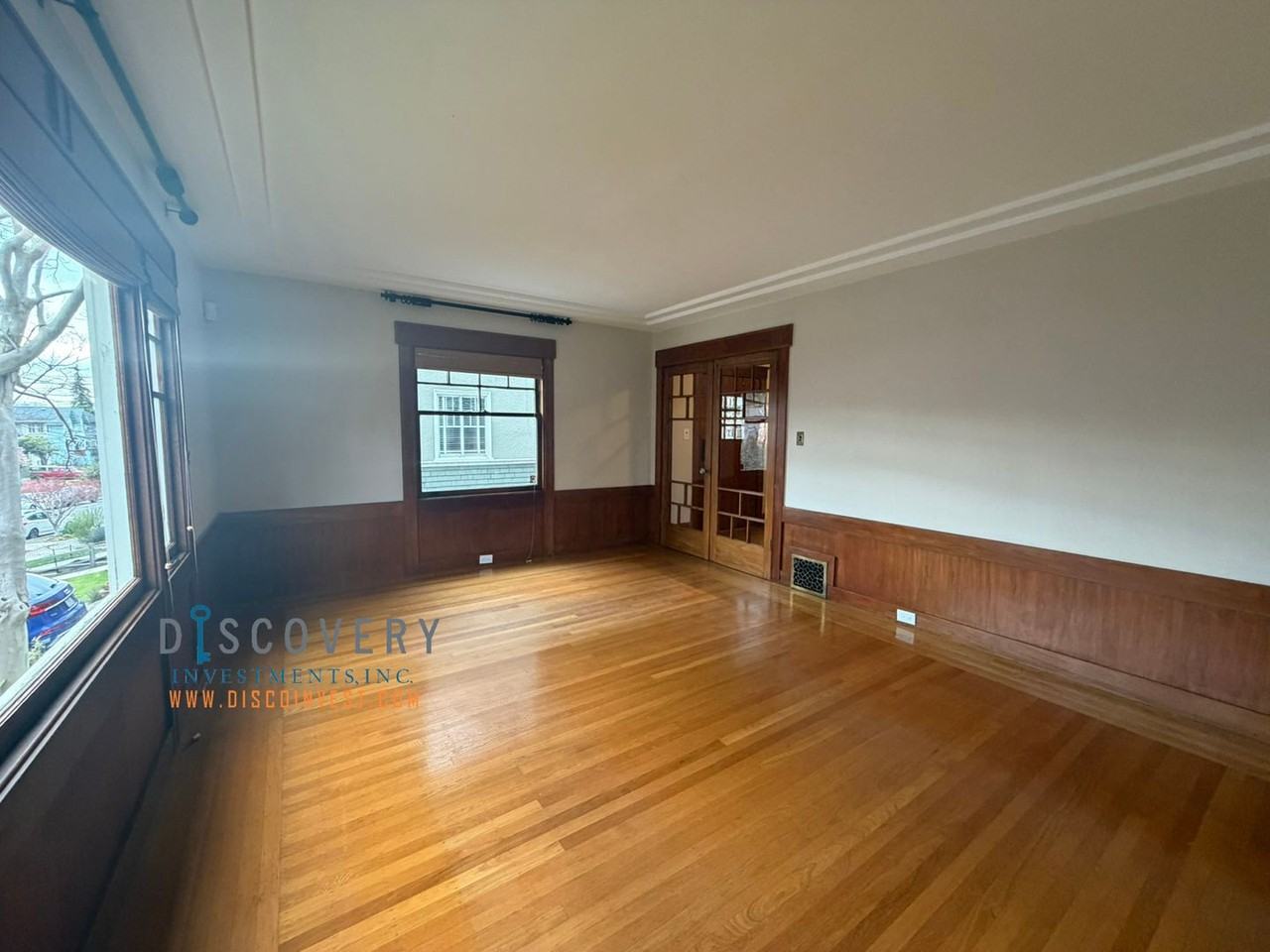 4133 Lakeshore Ave - Photo 6 of 50