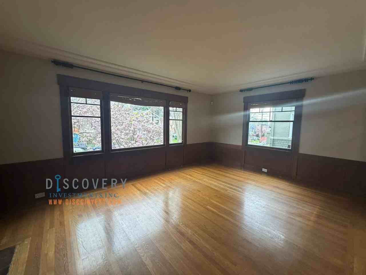 4133 Lakeshore Ave - Photo 7 of 50