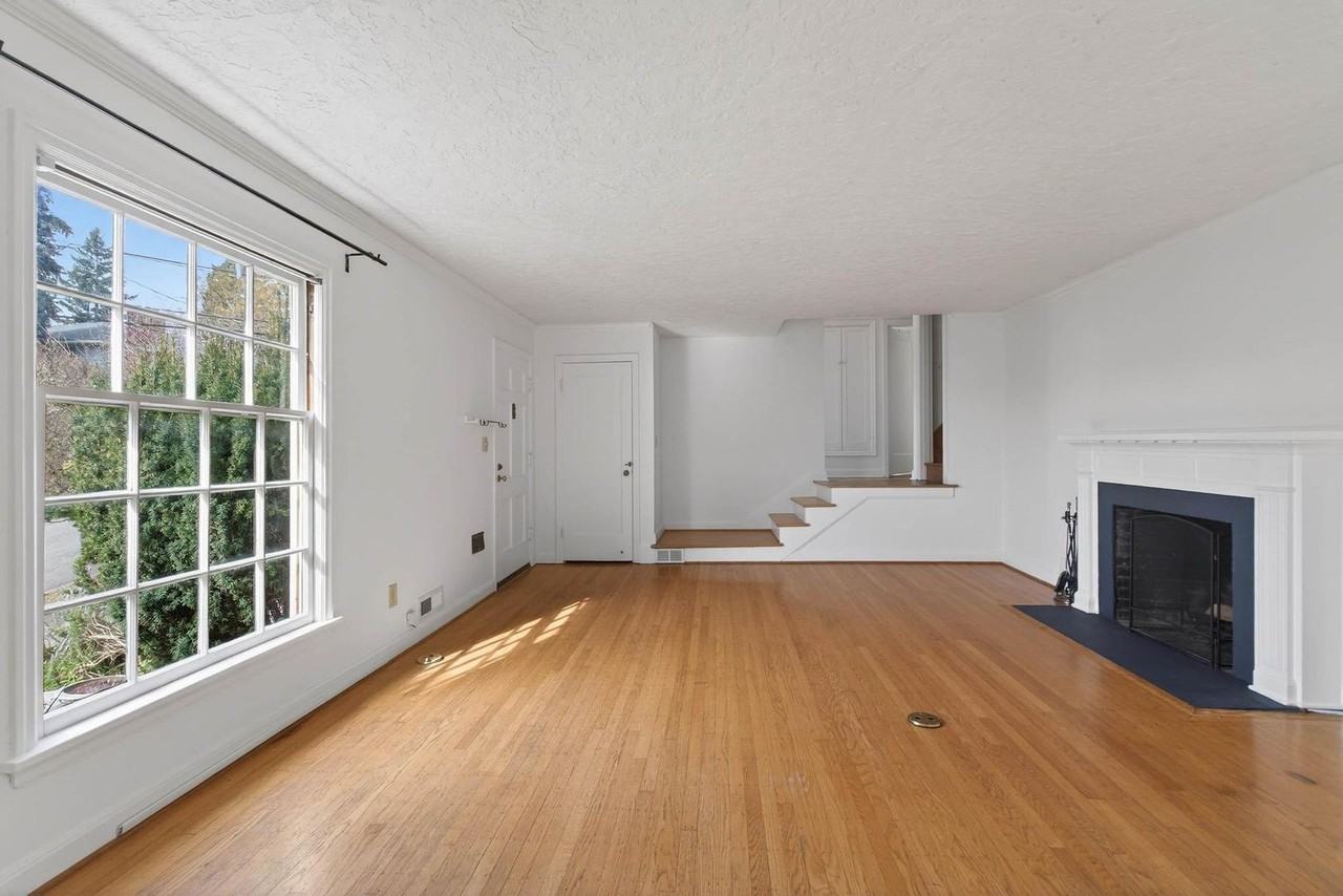 3416 Ne 32nd Pl - Photo 5 of 47