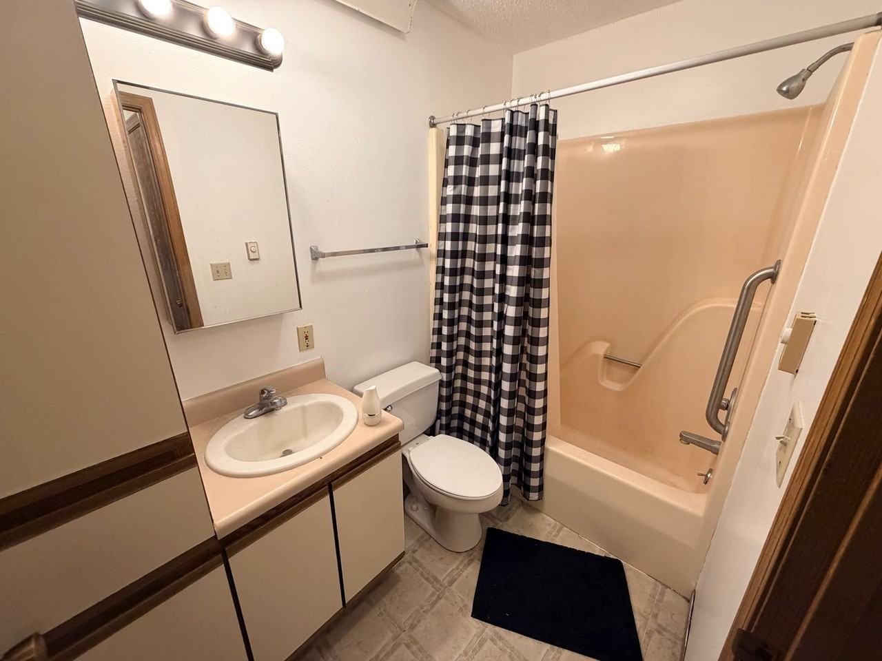 Holstein Property Group - Photo 6 of 14