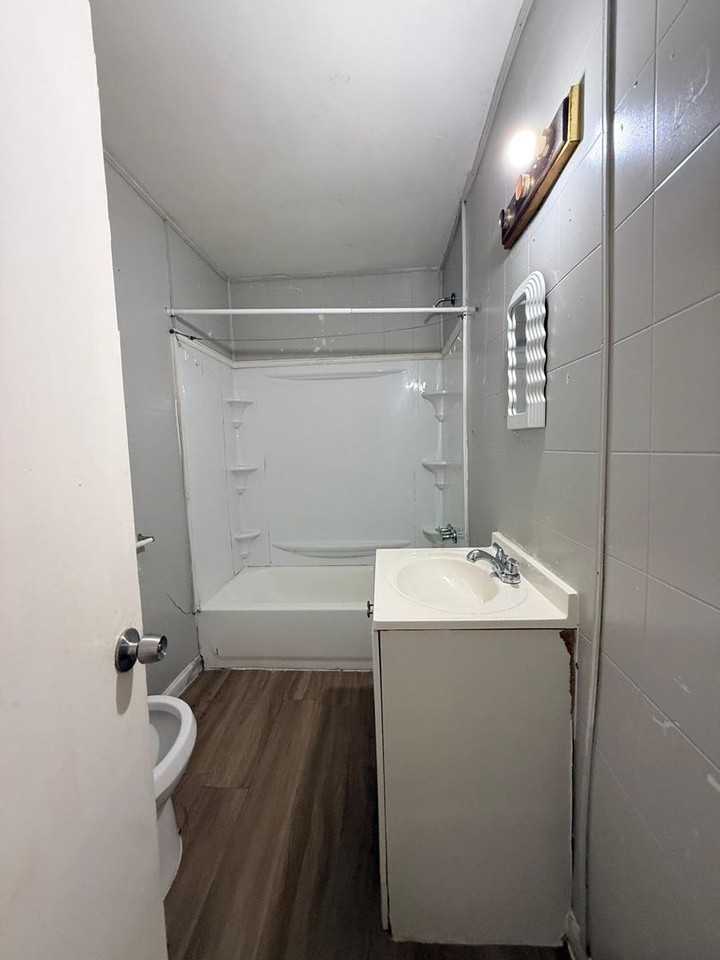 3114 Cotton St - Photo 4 of 10