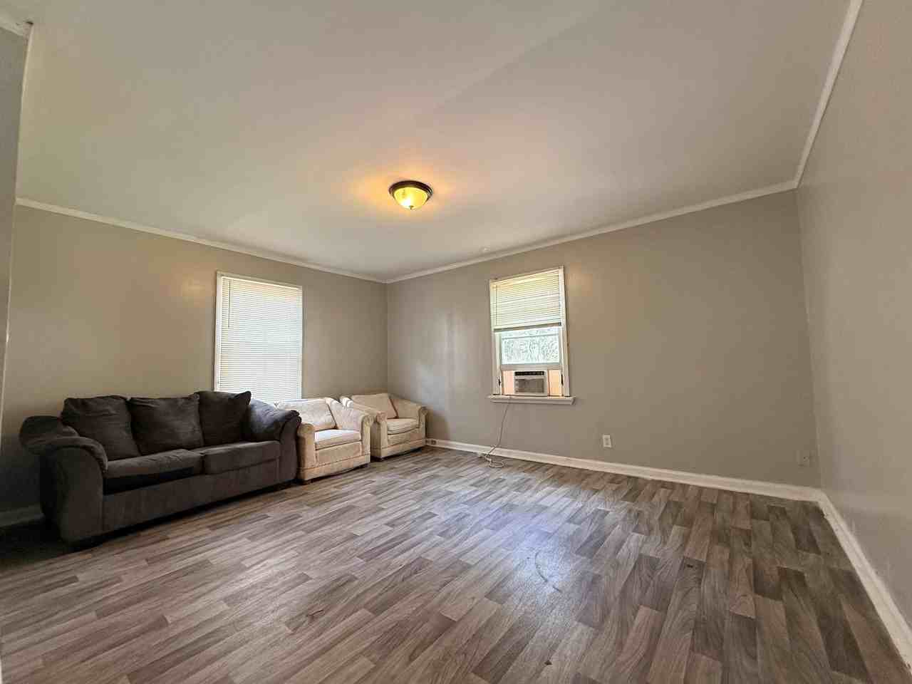 3114 Cotton St - Photo 6 of 10